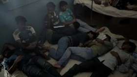 সন্ত্রাসী স্টাইলে হামলা, সাংবাদিকসহ আহত ১৫